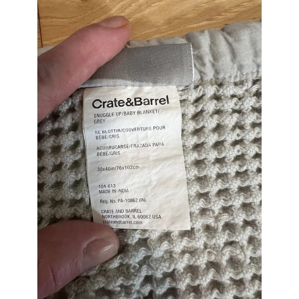 CRATE and‎ BARREL/Crate & KIDS- Snuggle Up Grey Blanket